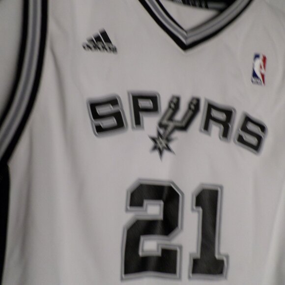 Adidas Spurs Tim Duncan #21 White Jersey Sz L NBA NWT Style R 2Lest - Picture 4 of 8